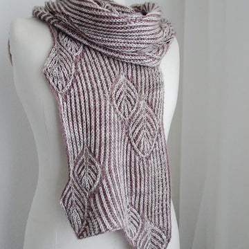 Frail scarf
