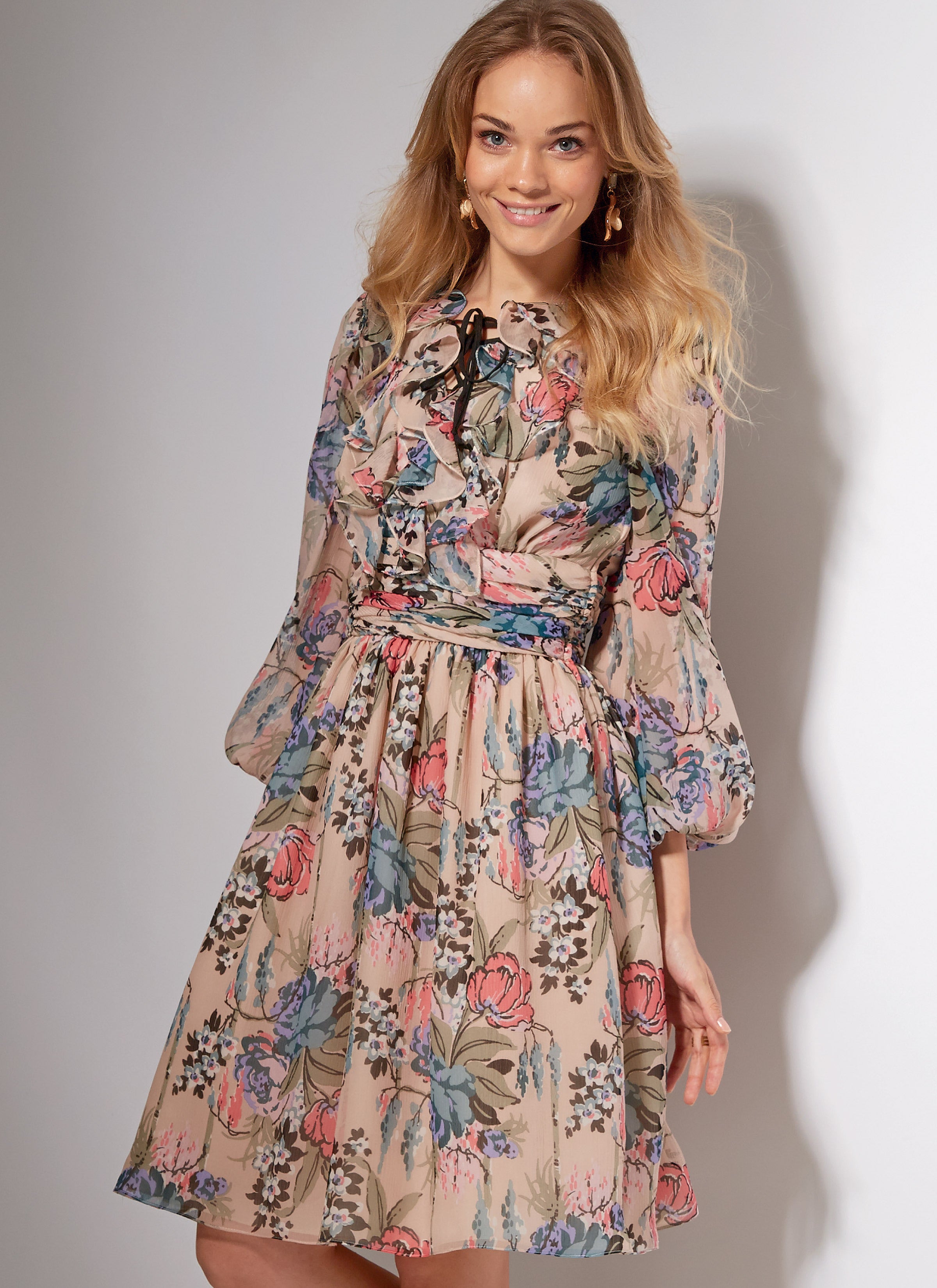 McCall's Misses' Banded, Gathered-Waist Dresses M7537 - Sewing Pattern