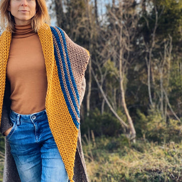 Thuleia Triangle Scarf