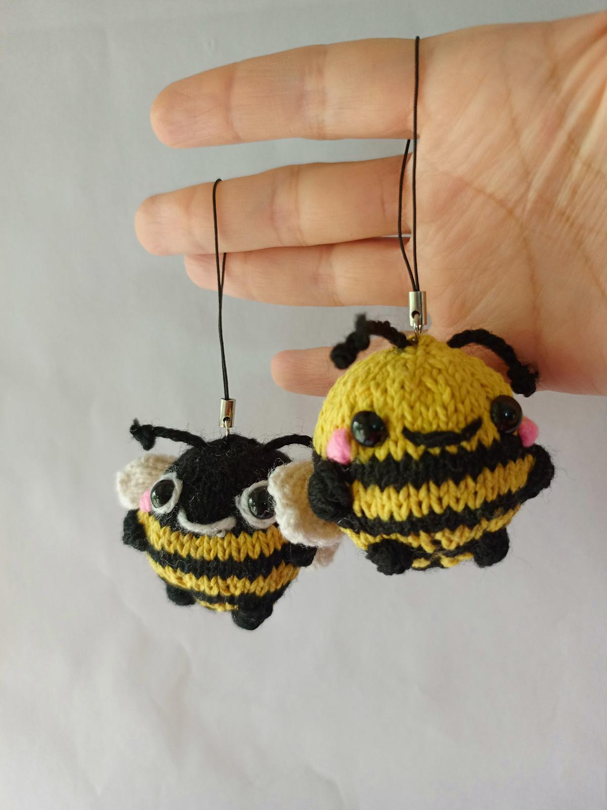 Mini Bees (Keychain)