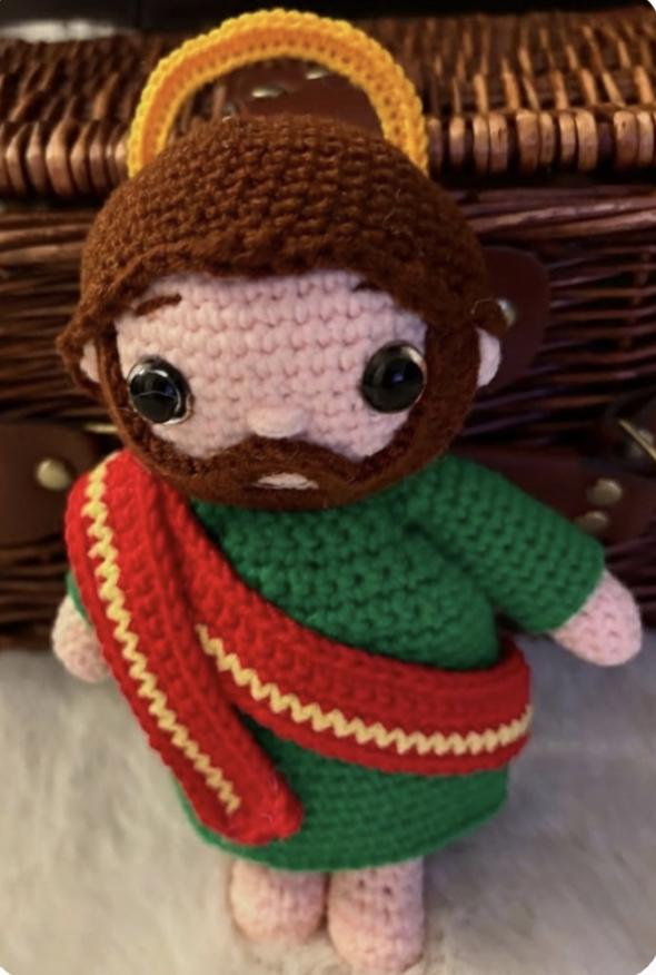 St. Jude Thaddeus Amigurumi Pattern - Available in English and Portuguese
