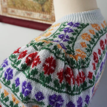 Happy Flowers Pullover