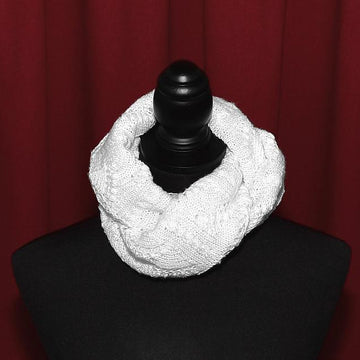 Maikelluke Cabled Cowl