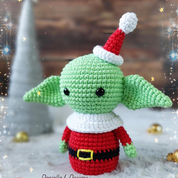 Baby Alien Christmas amigurumi