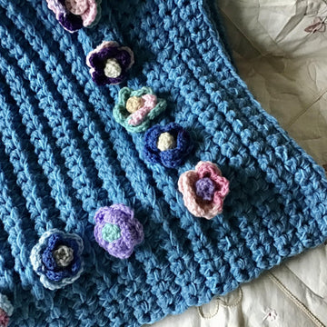 The Cabbage Rose Throw