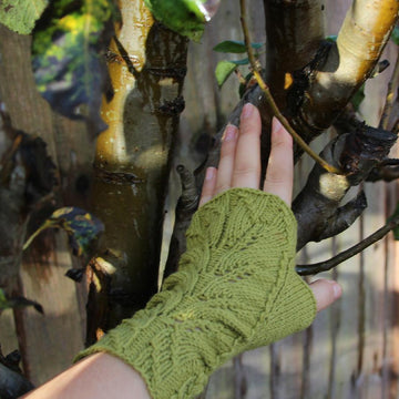 Green Fingers Fingerless Mitts