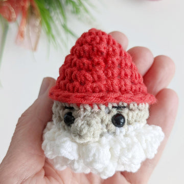Crochet Santa ornament pattern, easy crochet Christmas decor