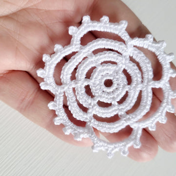 Crochet Netting flower with picots pattern