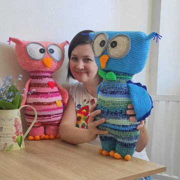 Scrap yarn owl