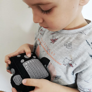 Realistic Retro Camera - Amigurumi Crochet Pattern