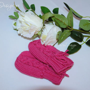 Cabled mittens