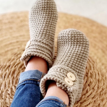 Cozy crochet slipper socks for adults and kids pattern S4
