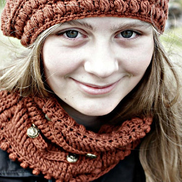 Frostberry Cowl