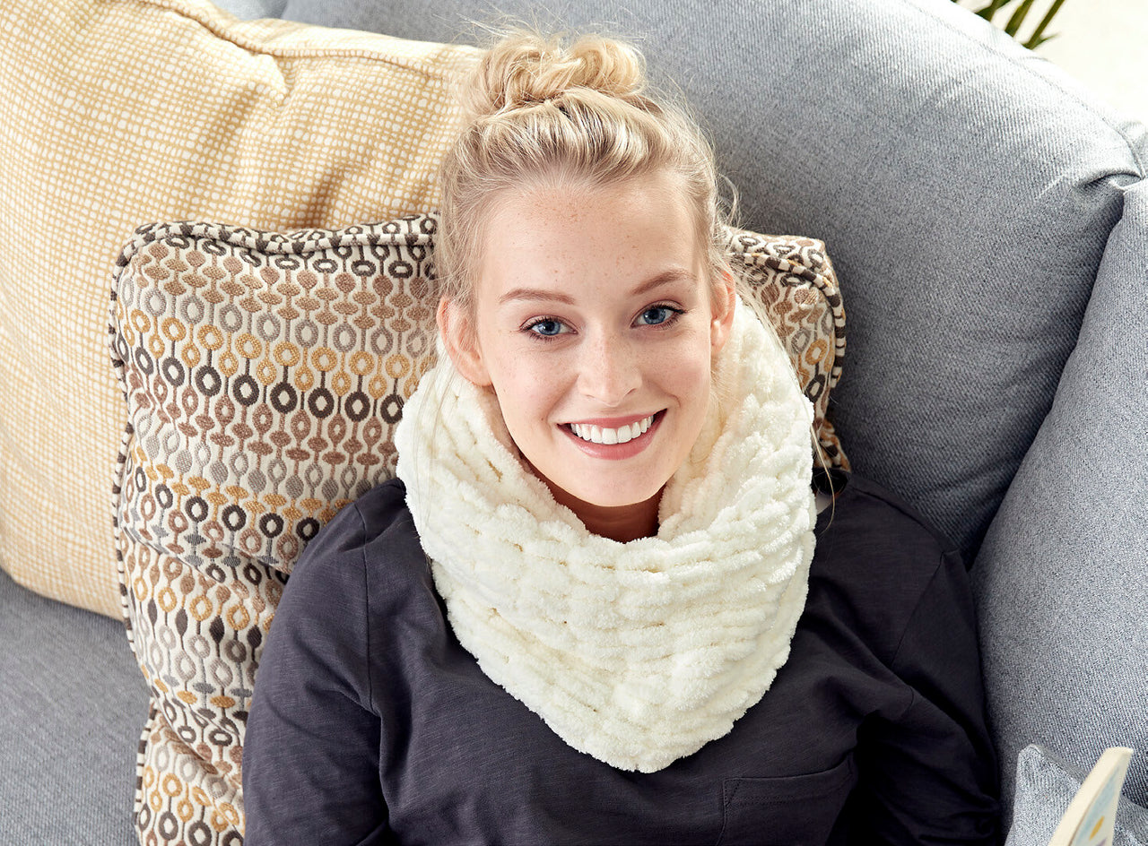 Cowl in Bernat Alize Blanket-EZ - Downloadable PDF
