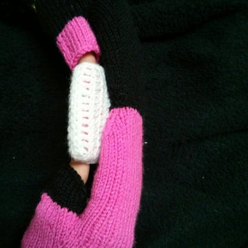 Geek Cellphone Mittens