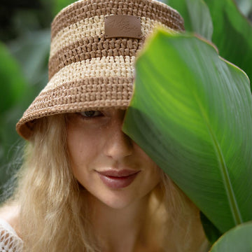 Striped bucket raffia hat