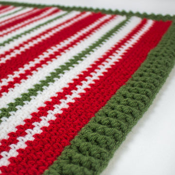 Holly Jolly Moss Stitch Crochet Blanket
