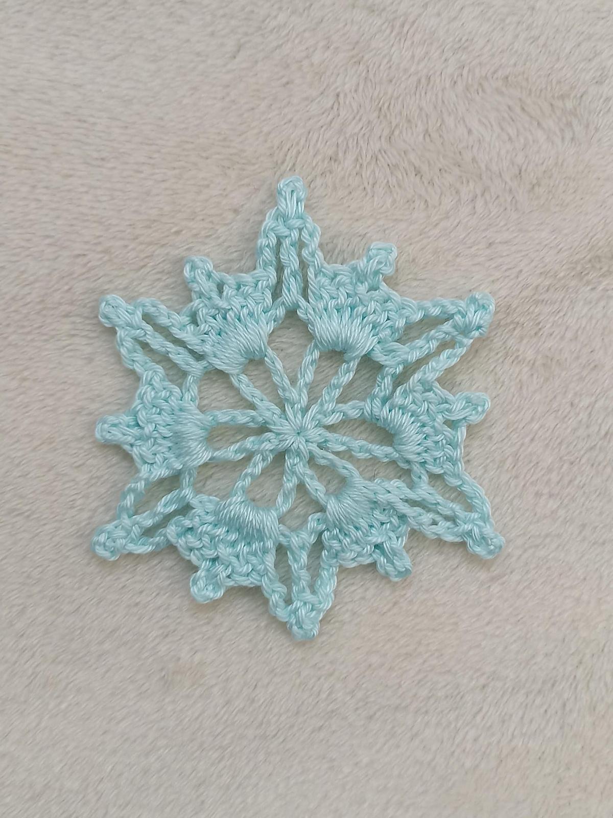 Lumi 8 snowflake