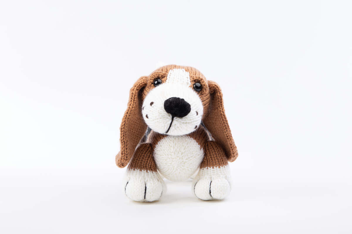 Herbie the Basset Hound in Deramores Studio DK - Downloadable PDF