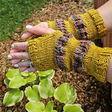 Ribbed & Ruched Gloves