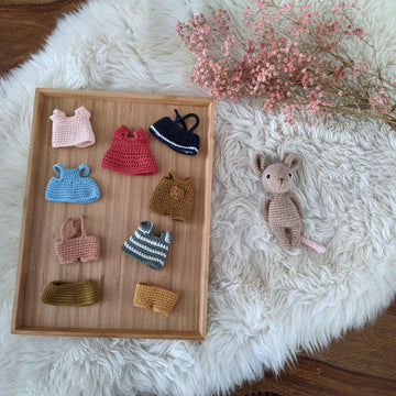 Cute mouse + wardrobe
