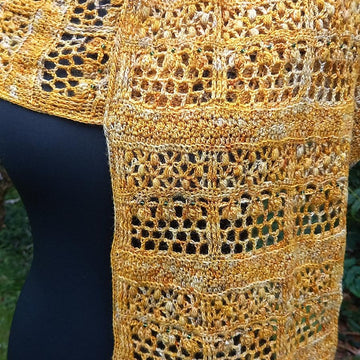Fractured Bee Line Scarf