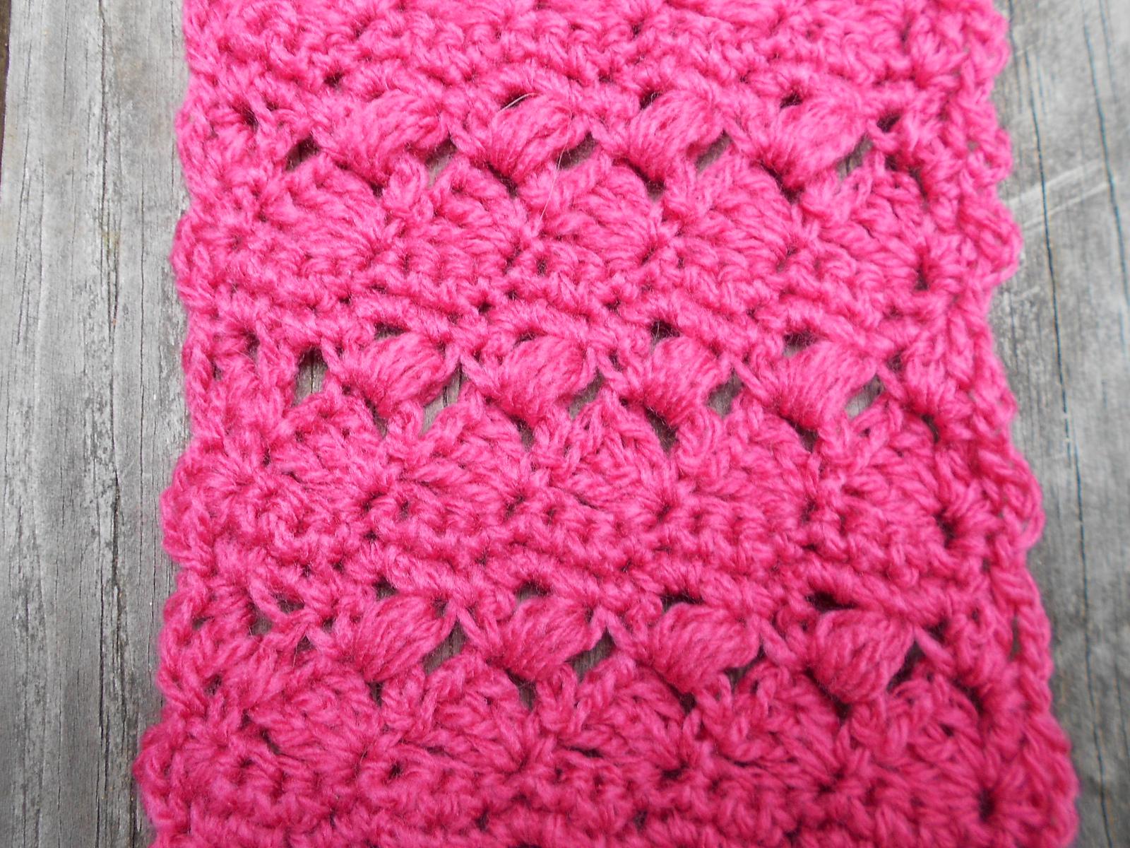 Lacy Pebbles Cowl