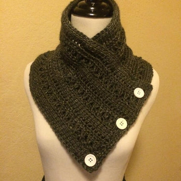 Linked Treble Texture Cowl