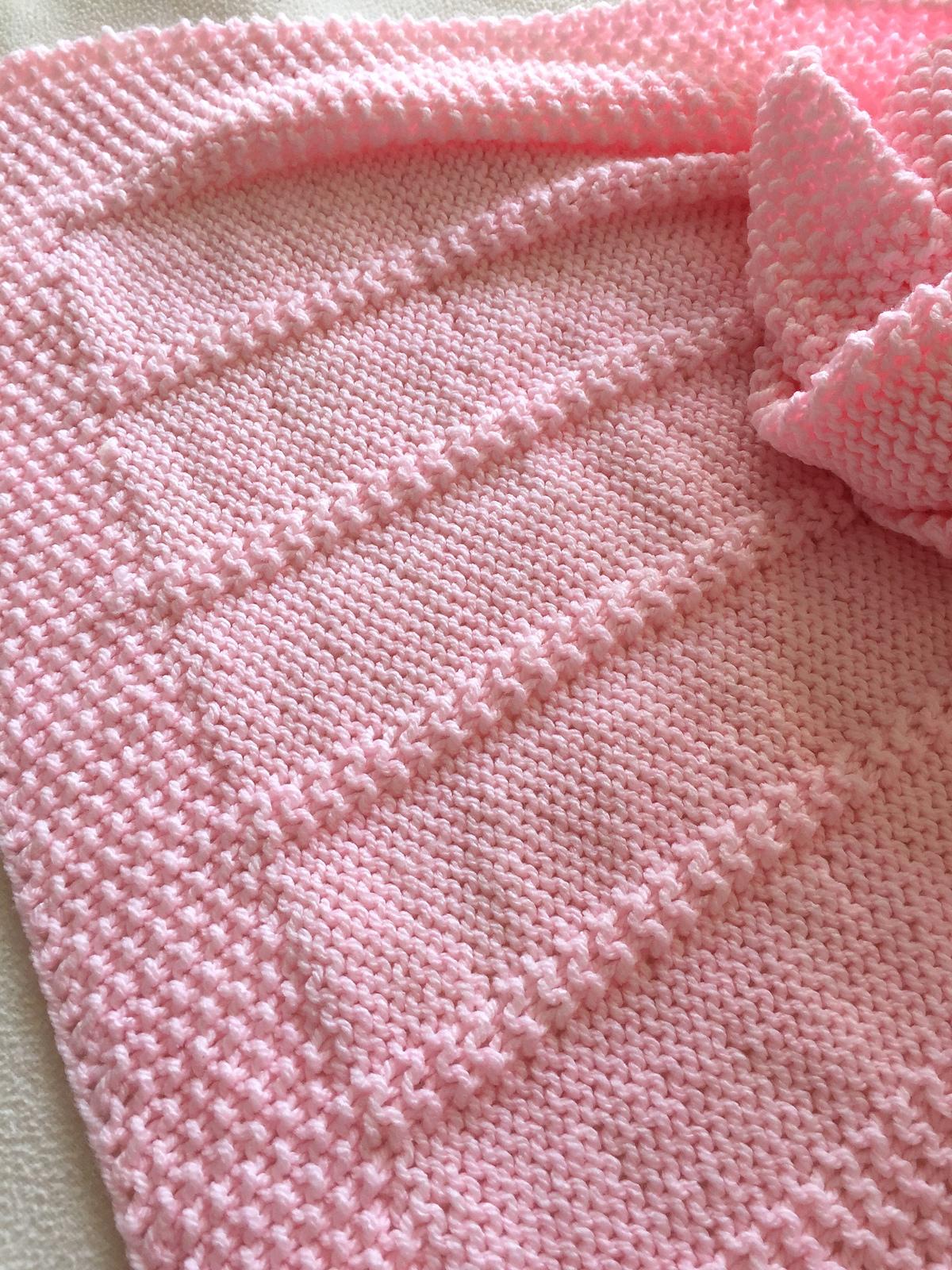 Easy Baby Blanket ~  Chunky, Aran or DK
