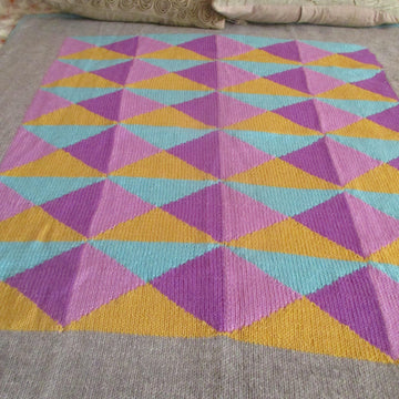 Triangles Throw