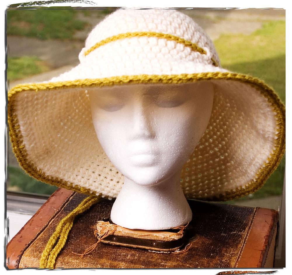 "Calla" Summer Cloche