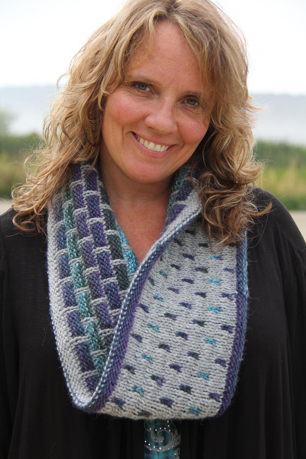 Igloo DK Cowl and Headband/Hat 4128