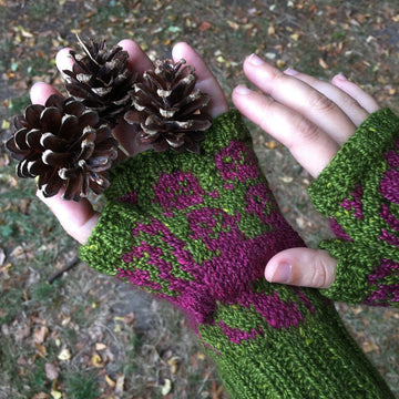 October Rose Mitts