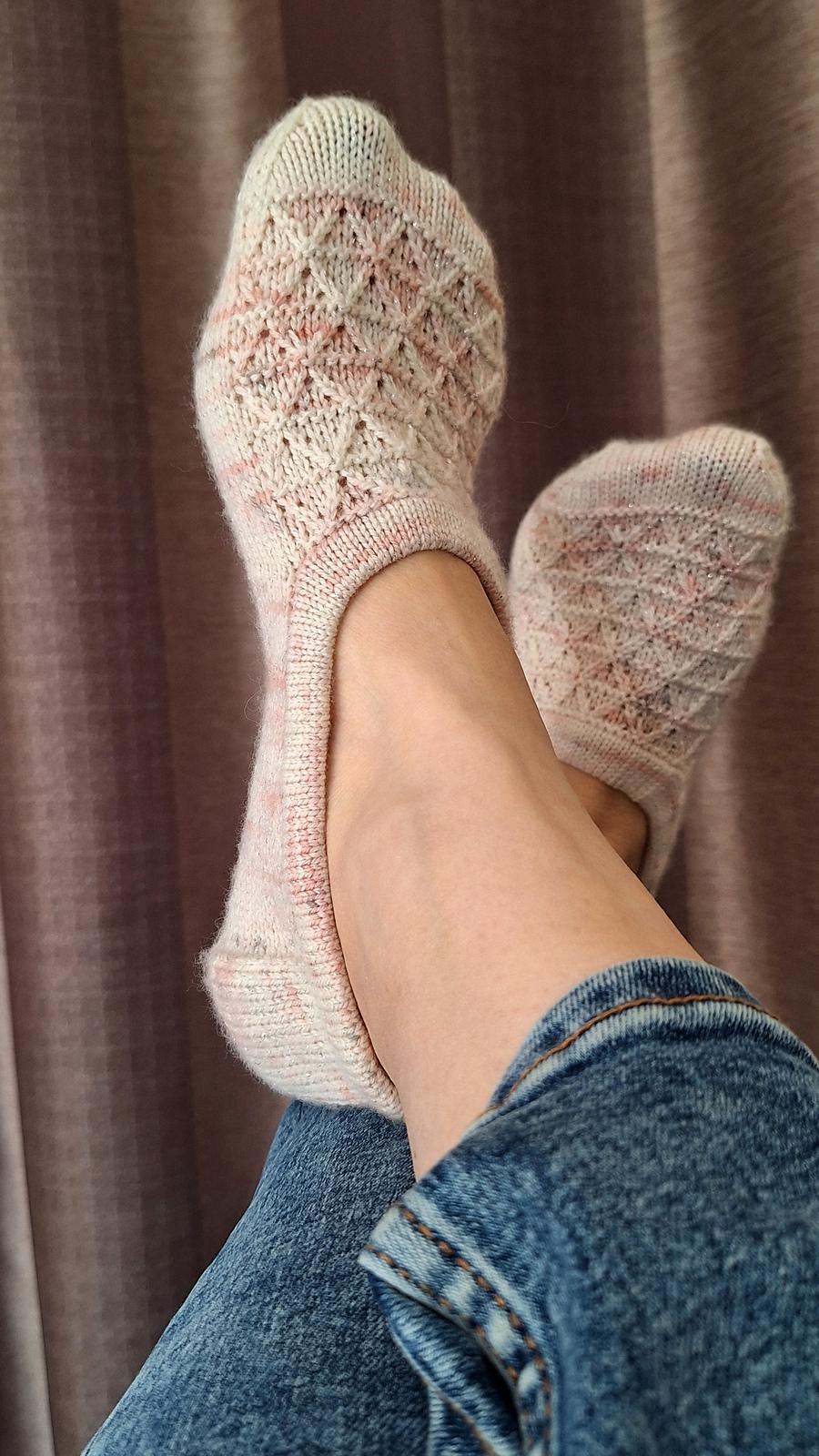 Trimetry Slippers
