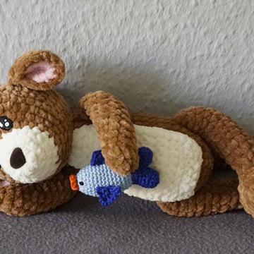 Häkelanleitung Otter Otti mit seinem Fisch