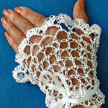 1037-White Wedding Lacy cuffs
