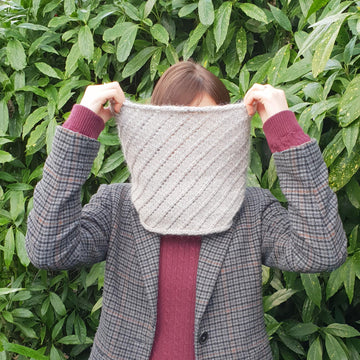 Lazy Lace Cowl