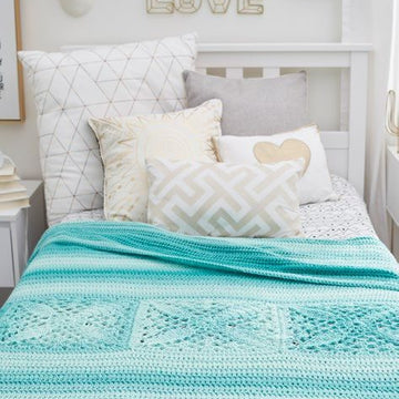 Pretty Squares in a Row Bed Throw in Red Heart Super Saver Ombre - LW5892 - Downloadable PDF