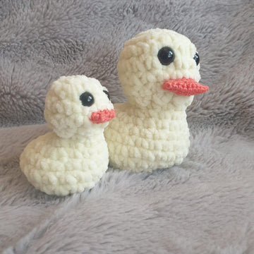 Crochet mummy and baby duck
