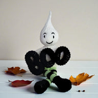 Ghost shelf sitter