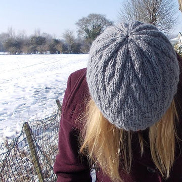 Zigzag Chunky Hat (instructions to work flat)