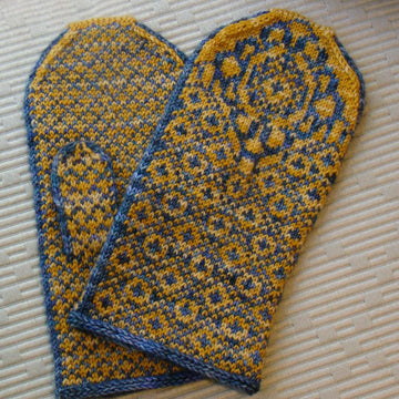 Russian Rose Mittens