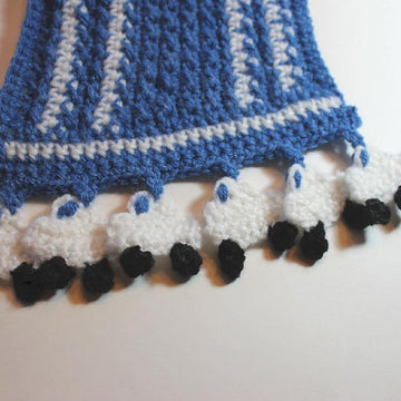Car or Flower Fringe Textured Crochet Scarf Pattern
