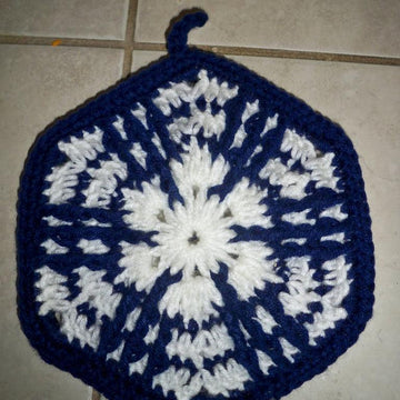 Frilly Star Potholder