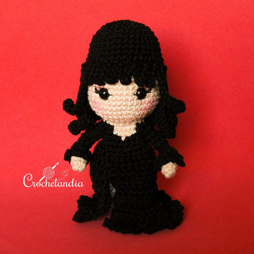Elvira Mistress Of The Dark  - amigurumi pattern by Crochelandia
