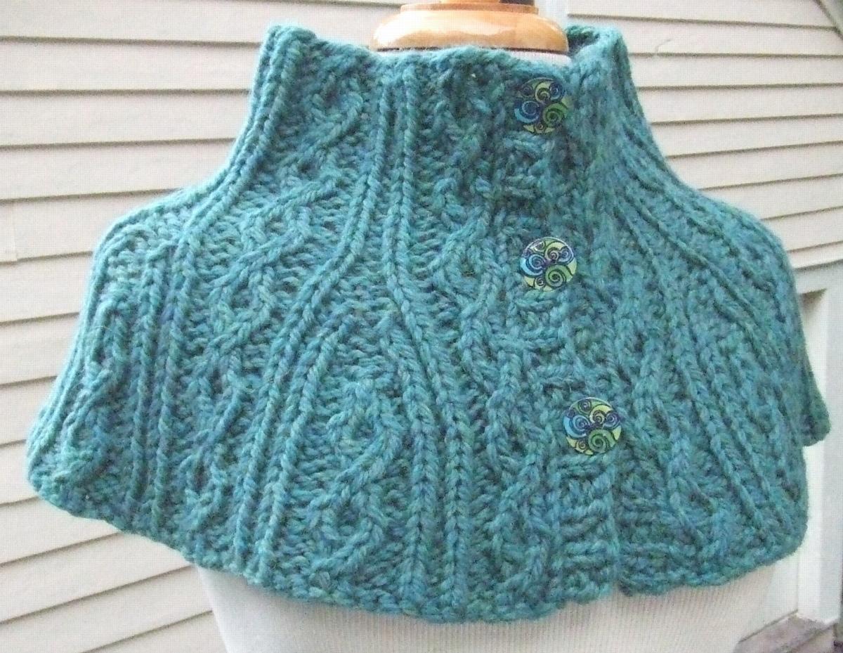 Twisted Cable Neck Warmer & Shoulderette