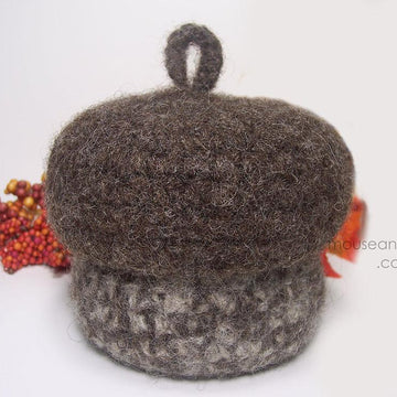 Felted Acorn Basket 4040