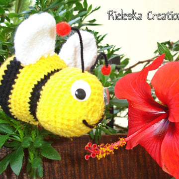Bee amigurumi