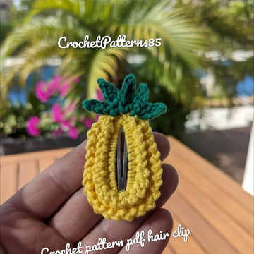 Pineapple Hair Clip English-US