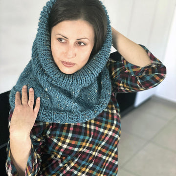 Oceania hooded scarf